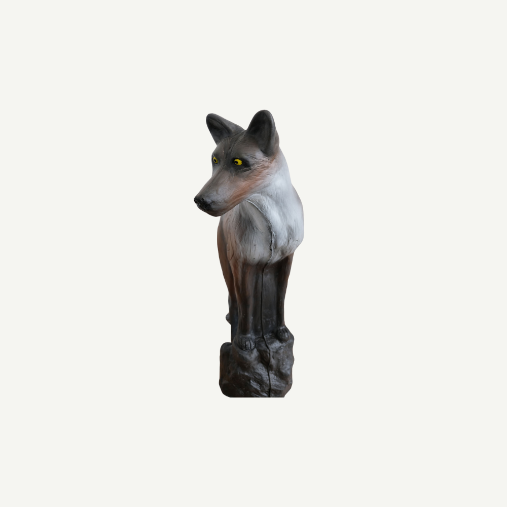 100217 Leitold Wolf auf Stein